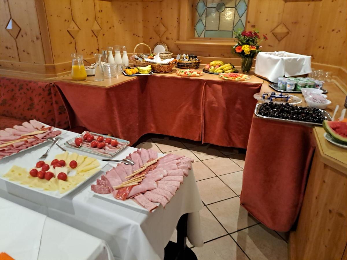Hotel Ristorante Da Franco ゼーフェルト エクステリア 写真